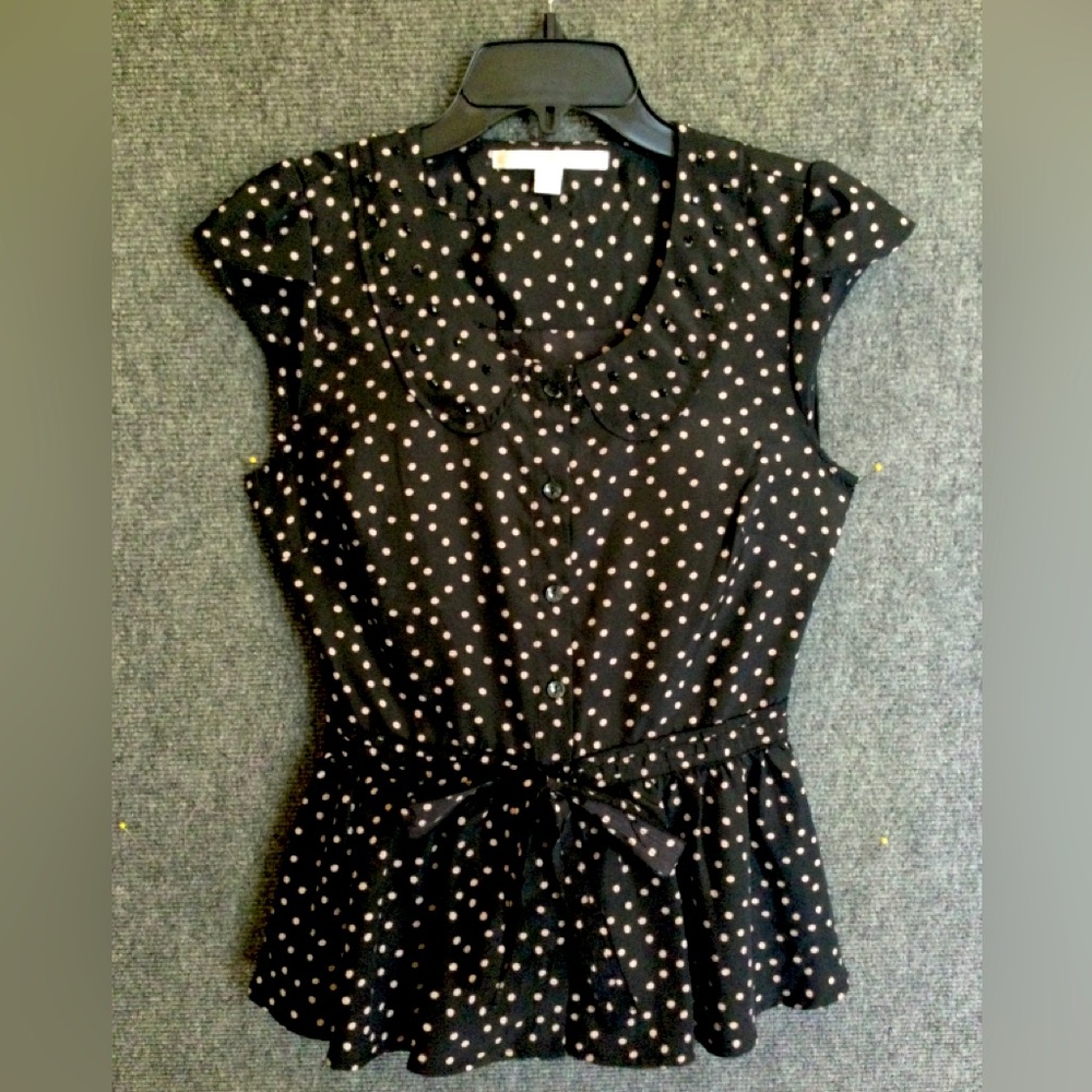 LAUREN. CONRAD black with tan dots cap-sleeve BLOUSE with black beaded collar.